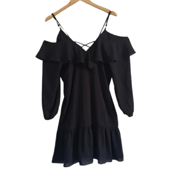 Dresses & Skirts - Gb black cold shoulder ruffle dress